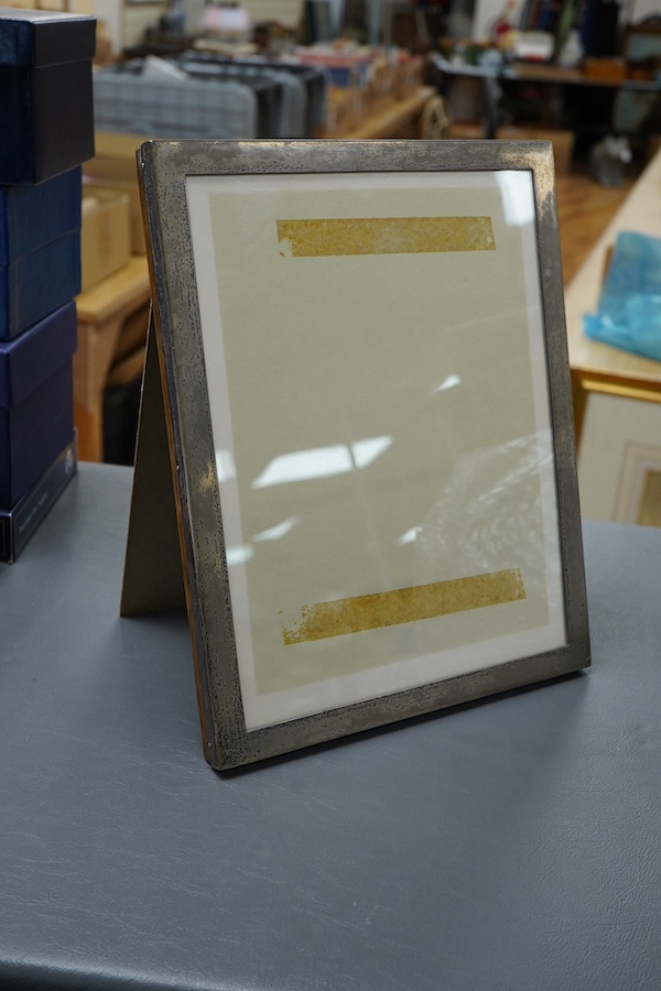 A George V silver mounted rectangular photograph frame, Sanders & Mackenzie, Birmingham, 1925, 25.5cm by 20.5cm.